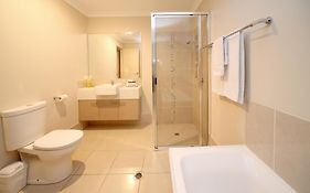 Direct Collective - Villas On Rivergum